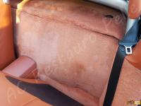 Porsche Boxster (987) - anno 2007 - Pulizia interno in pelle e restauro plastiche - Panoramica della moquette dietro ai sedili. (DOPO)