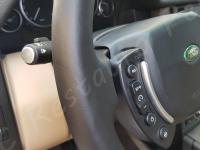Range Rover Vogue TDV8 (L322) - anno 2008 - Restauro completo dell’interno in pelle e delle plastiche  - Dettaglio dell'impugnatura sinistra del volante. (DOPO)