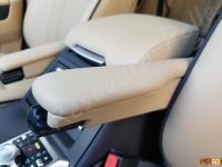 Range Rover Vogue TDV8 (L322) - anno 2008 - Restauro completo dell’interno in pelle e delle plastiche  - Dettaglio del bracciolo retrattile del sedile guida. (DOPO)