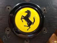 Ferrari 308 GTSi quattrovalvole - anno 1984 - Restauro di sedili e volante e pulizia dell’interno - Le cuciture a contrasto salvate e il simbolo del cavallino rampante sul clacson. (DOPO)