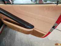 Ferrari 308 GTSi quattrovalvole - anno 1984 - Restauro di sedili e volante e pulizia dell’interno - La portiera lato passeggero. (DOPO)