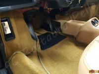 Ferrari 308 GTSi quattrovalvole - anno 1984 - Restauro di sedili e volante e pulizia dell’interno - Zona piedi lato guida. (DOPO)