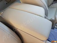 BMW 335d E92 - anno 2010 - Restauro sedili, volante e lavaggio abitacolo. - Il bracciolo centrale. (DOPO)