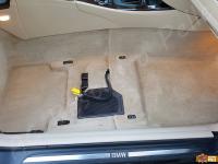 BMW 335d E92 - anno 2010 - Restauro sedili, volante e lavaggio abitacolo. - Panoramica della moquette lato passeggero. (DOPO)