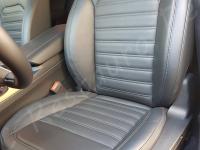 Alfa Romeo Stelvio 2000 turbo Q4 - anno 2017 - Pulizia e trattamento dell’interno in pelle - Panoramica del sedile di guida. (DOPO)