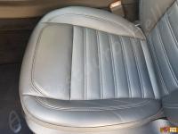 Alfa Romeo Stelvio 2000 turbo Q4 - anno 2017 - Pulizia e trattamento dell’interno in pelle - Particolare della seduta di guida. (DOPO)