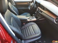 Alfa Romeo Stelvio 2000 turbo Q4 - anno 2017 - Pulizia e trattamento dell’interno in pelle - Panoramica abitacolo lato passeggero. (DOPO)