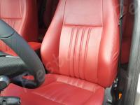 Alfa Romeo 147 - anno 2006 - Restauro volante e trattamento interno in pelle  - Panoramica del sedile guida. (DOPO)