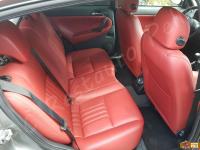 Alfa Romeo 147 - anno 2006 - Restauro volante e trattamento interno in pelle  - Panoramica divano posteriore. (DOPO)
