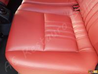 Alfa Romeo 147 - anno 2006 - Restauro volante e trattamento interno in pelle  - Particolare della seduta del divano posteriore. (DOPO)