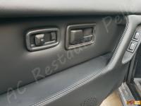 Ferrari Mondial T cabrio - anno 1992 - Restauro completo degli interni >>>> - Dettaglio del pannello porta lato guida. (DOPO)