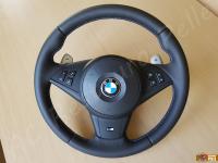 BMW M6 (E63) - anno 2006 - Rivestimento in vera pelle del volante >>> - Panoramica del volante. (DOPO)