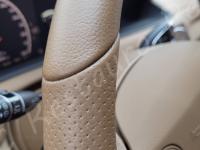 Mercedes CL63 AMG – Lavaggio e igienizzazione di tutto l'abitacolo e restauro pulsanti appiccicosi - Dettagli della corona del volante. (DOPO)