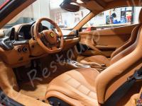 Ferrari 458 Italia - anno 2011- Pulizia interna e restauro fianchetto sedile guida - Panoramiche a lavoro finito. (DOPO)