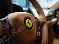 Ferrari 458 Italia - anno 2011- Pulizia interna e restauro fianchetto sedile guida - Dettagli...02 (DOPO)