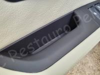 BMW 330 cabrio Individual - Restauro completo dell’interno  >>>>> - Dettaglio delle plastiche del pannello porta. (DOPO)
