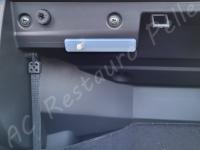 Mercedes SLK 200 kompressor - Restauro completo dell’interno  >>>>> - Dettaglio dell'interno del cassetto portaoggetti. (DOPO)