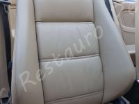 BMW 320i cabrio (E30) - anno 1989 - Restauro completo interno in pelle >>> - Particolare dello schienale lato passeggero. (DOPO)