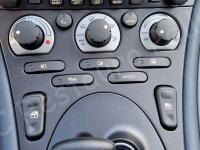 Maserati 4200GT – Restauro consolle centrale e CONFRONTO CONCORRENZA - I tasti del climatizzatore e dei servizi accessori. (DOPO)
