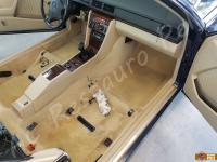 Mercedes E200 cabrio (A124) - anno 1995 - Restauro completo interno in pelle - Panoramica della moquette interna. (DOPO)