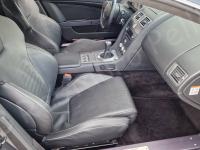 Aston Martin V8 Vantage (Alessandro Pedersoli) – Restauro degli interni - Panoramica abitacolo lato passeggero. (DOPO)