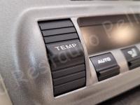 Porsche 911 -997- Restauro dei pulsanti climatizzatore automatico >>> - Dettaglio dei pulsanti. (DOPO)