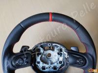 Mini Cooper S (R56) JCW - anno 2010 - Rivestimento volante in vera pelle con personalizzazione - Particolare della parte alta della corona. (DOPO)
