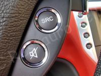 Maserati Granturismo 4.2 – Restauro completo delle plastiche abitacolo >>>>> - Dettaglio dei comandi al volante. (DOPO)