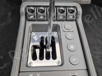 Ferrari F355 – Restauro completo degli interni (pelle e plastiche) >>>>>>> - Particolare della zona del cambio. (DOPO)