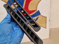 Ferrari F12 Berlinetta – Restauro completo delle plastiche >>>>>>>>>>>> - Le bocchette aria per lo sbrinamento dei finestrini laterali. (-)