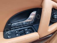 Maserati Quattroporte – Restauro completo delle plastiche e del cielo >>> - Particolare dei comandi alzacristalli elettrici. (DOPO)