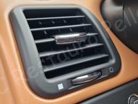 Maserati Quattroporte – Restauro completo delle plastiche e del cielo >>> - Particolare di una bocchetta aria. (DOPO)