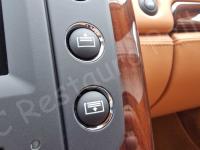 Maserati Quattroporte – Restauro completo delle plastiche e del cielo >>> - I pulsanti intorno allo schermo del navigatore. (DOPO)