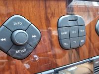 Maserati Quattroporte – Restauro completo delle plastiche e del cielo >>> - Comandi radio-navigatore. (DOPO)