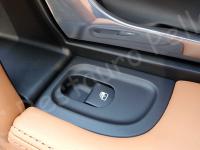 Maserati Quattroporte – Restauro completo delle plastiche e del cielo >>> - Comando alzacristallo elettrico. (DOPO)