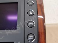 Maserati Quattroporte – Restauro completo delle plastiche e del cielo >>> - I pulsanti intorno al navigatore. (DOPO)