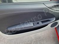 Ferrari 360 Modena – Restauro completo degli interni (pelle e plastiche)  - Panoramica del pannello porta lato guida. (DOPO)