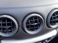 Ferrari 360 Modena – Restauro completo degli interni (pelle e plastiche)  - Le bocchette aria centrali. (DOPO)