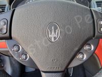 Maserati Granturismo – Restauro completo delle plastiche appiccicose - I comandi al volante. (DOPO)
