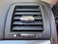 Maserati Granturismo – Restauro completo delle plastiche appiccicose - Le bocchette aria. (DOPO)