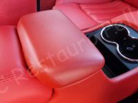 Maserati Granturismo – Restauro completo delle plastiche appiccicose - Dettaglio della console centrale posteriore. (DOPO)