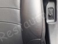 Honda S2000 – Restauro pelle e plastiche >>>>>>>>>>>>>>>>>>>>>>>> - Dettaglio del fianchetto sinistro. (DOPO)