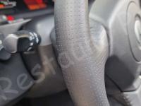 Honda S2000 – Restauro pelle e plastiche >>>>>>>>>>>>>>>>>>>>>>>> - Dettaglio della pelle del volante. (DOPO)