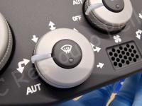 Ferrari 599 GTO - Restauro plastiche appiccicose >>>>>>>>>>>>>>>>>>>>> - Dettagli del climatizzatore. (DOPO)