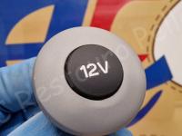 Ferrari 599 GTO - Restauro plastiche appiccicose >>>>>>>>>>>>>>>>>>>>> - Il tappo per l'alimentazione a 12V sul tunnel centrale. (DOPO)