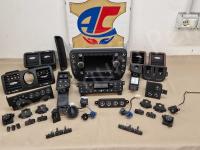 Maserati Quattroporte S – Restauro completo delle plastiche appiccicose - Panoramica delle plastiche nel mio laboratorio. (DOPO)