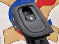 Maserati Quattroporte S – Restauro completo delle plastiche appiccicose - I comandi degli alzacristalli elettrici. (DOPO)