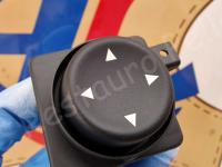 Maserati Quattroporte S – Restauro completo delle plastiche appiccicose - I comandi dei sedili elettrici. (DOPO)