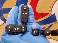 Maserati Quattroporte S – Restauro completo delle plastiche appiccicose - I comandi dei sedili elettrici lato guida. (DOPO)