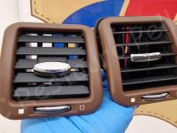 Maserati Quattroporte S – Restauro completo delle plastiche appiccicose - Le bocchette anteriori laterali. (DOPO)